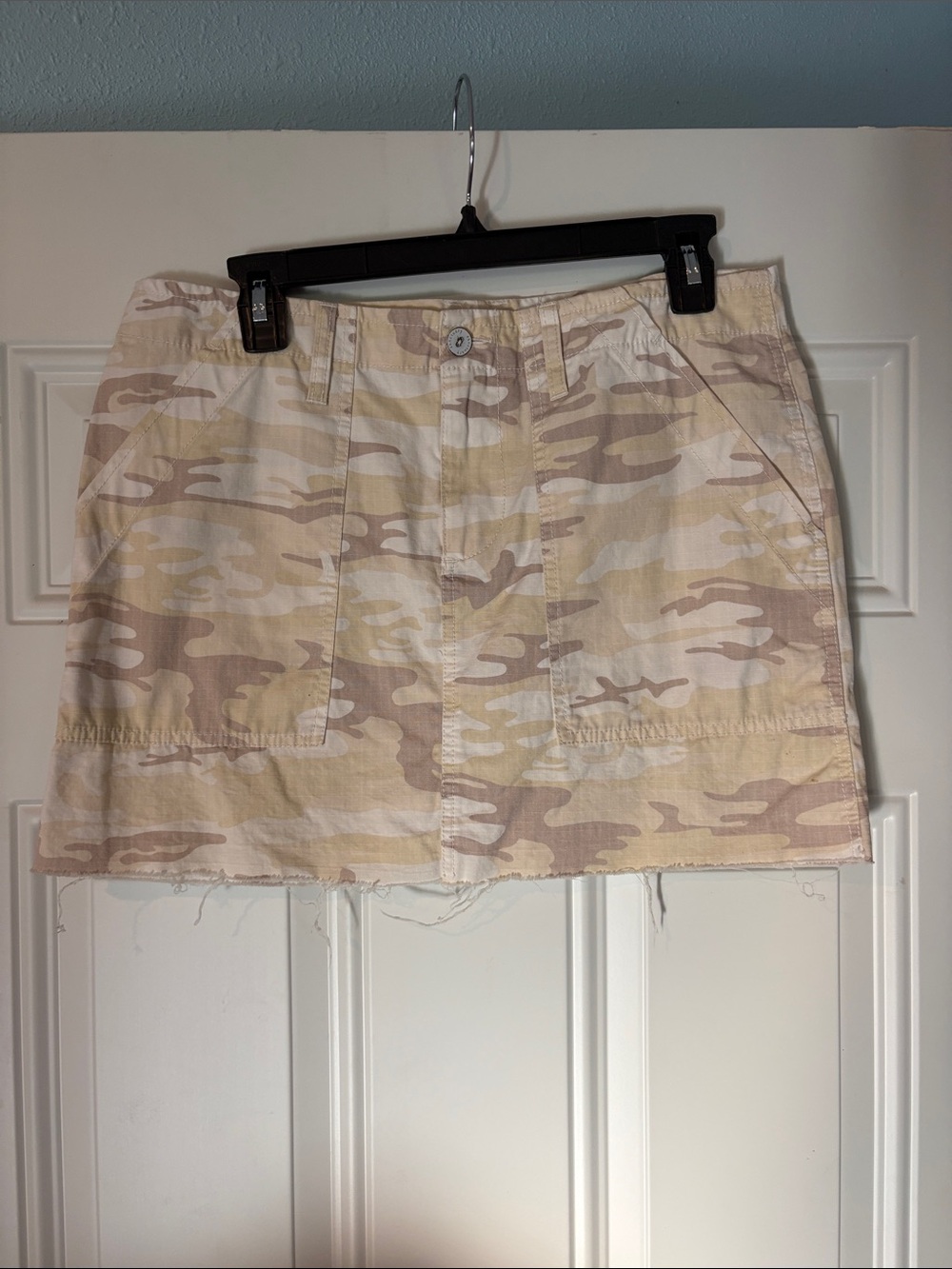 Sanctuary Desert Camo Utility Mini Skirt - Beige